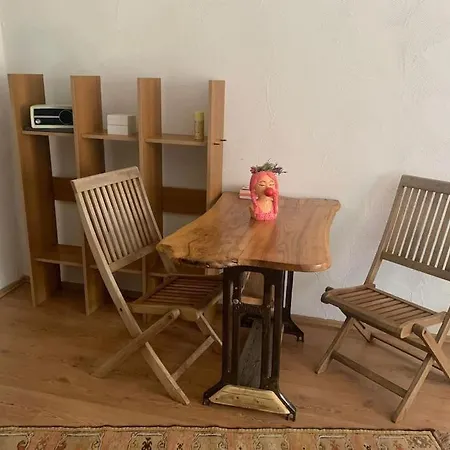 Ferienhaus Begonviller Icinde Sirin Bir Ev *